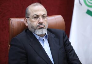 دکتردستغیب: از وضعیت نامناسب تهیه بلیت هوایی و زمینی زائران اربعین حسینی انتقاد کرد